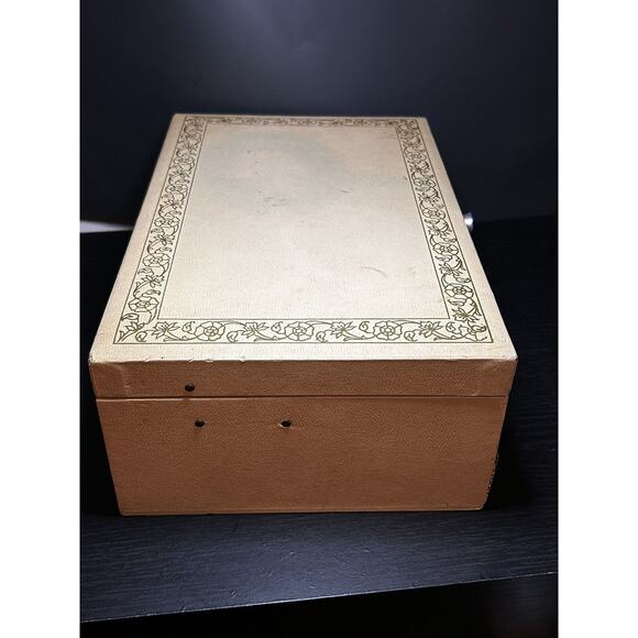 1950’s Vintage Blue Velvet & Satin Lined Cream Jewelry Box Pop out Drawer - Picture 12 of 12